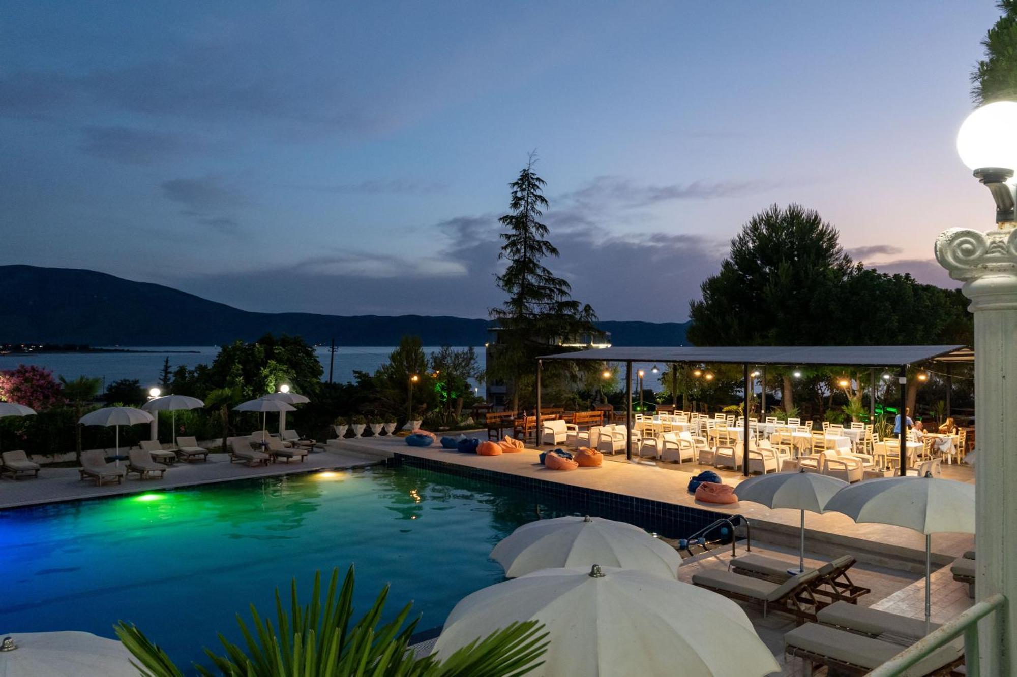 Edva Resort Radhimë Exterior foto