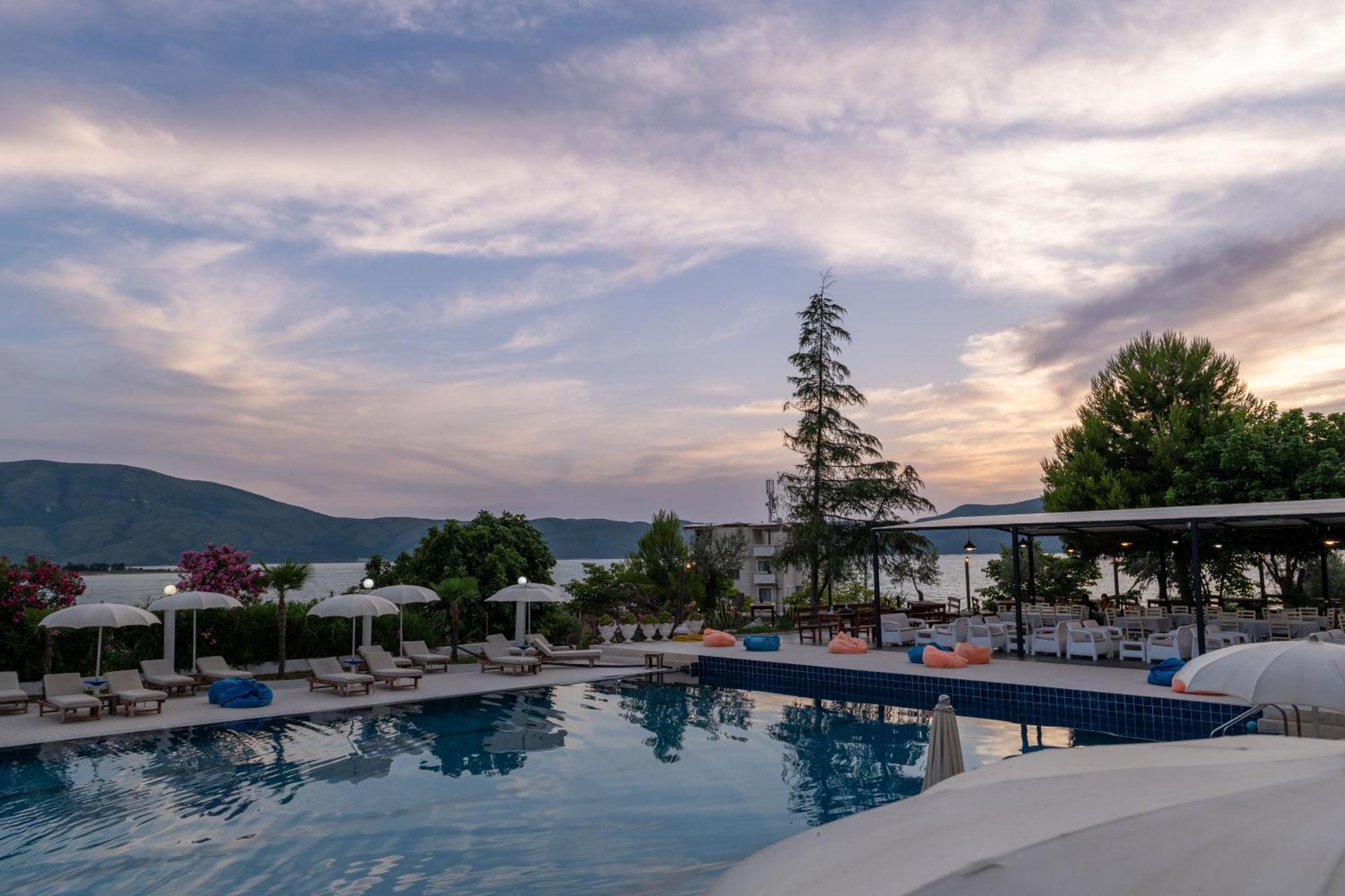 Edva Resort Radhimë Exterior foto
