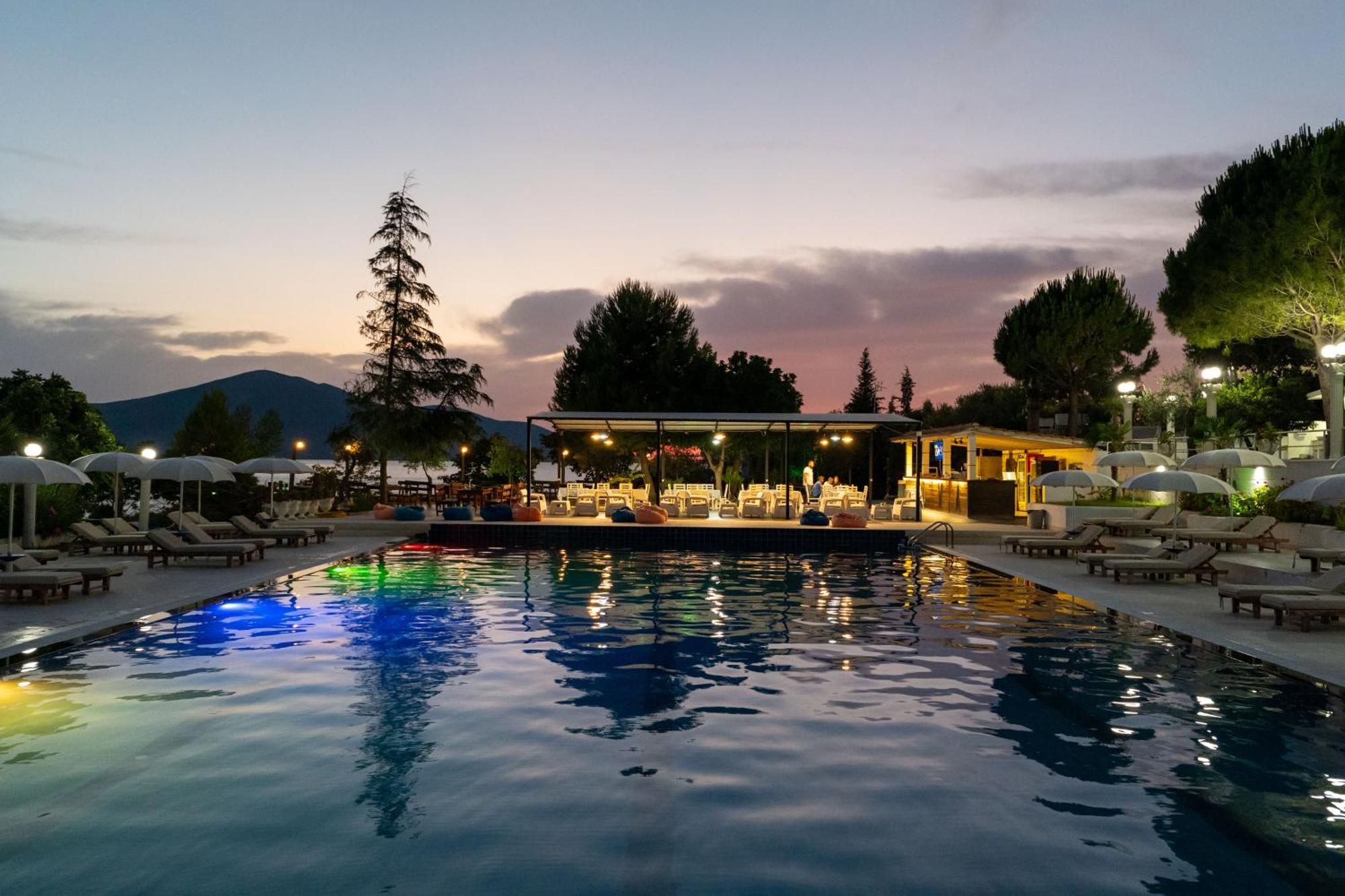 Edva Resort Radhimë Exterior foto