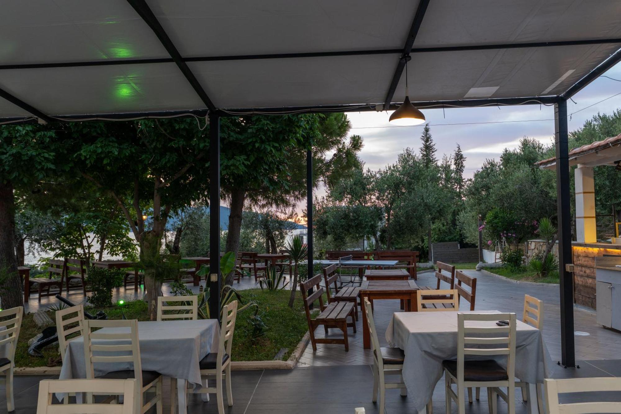 Edva Resort Radhimë Exterior foto