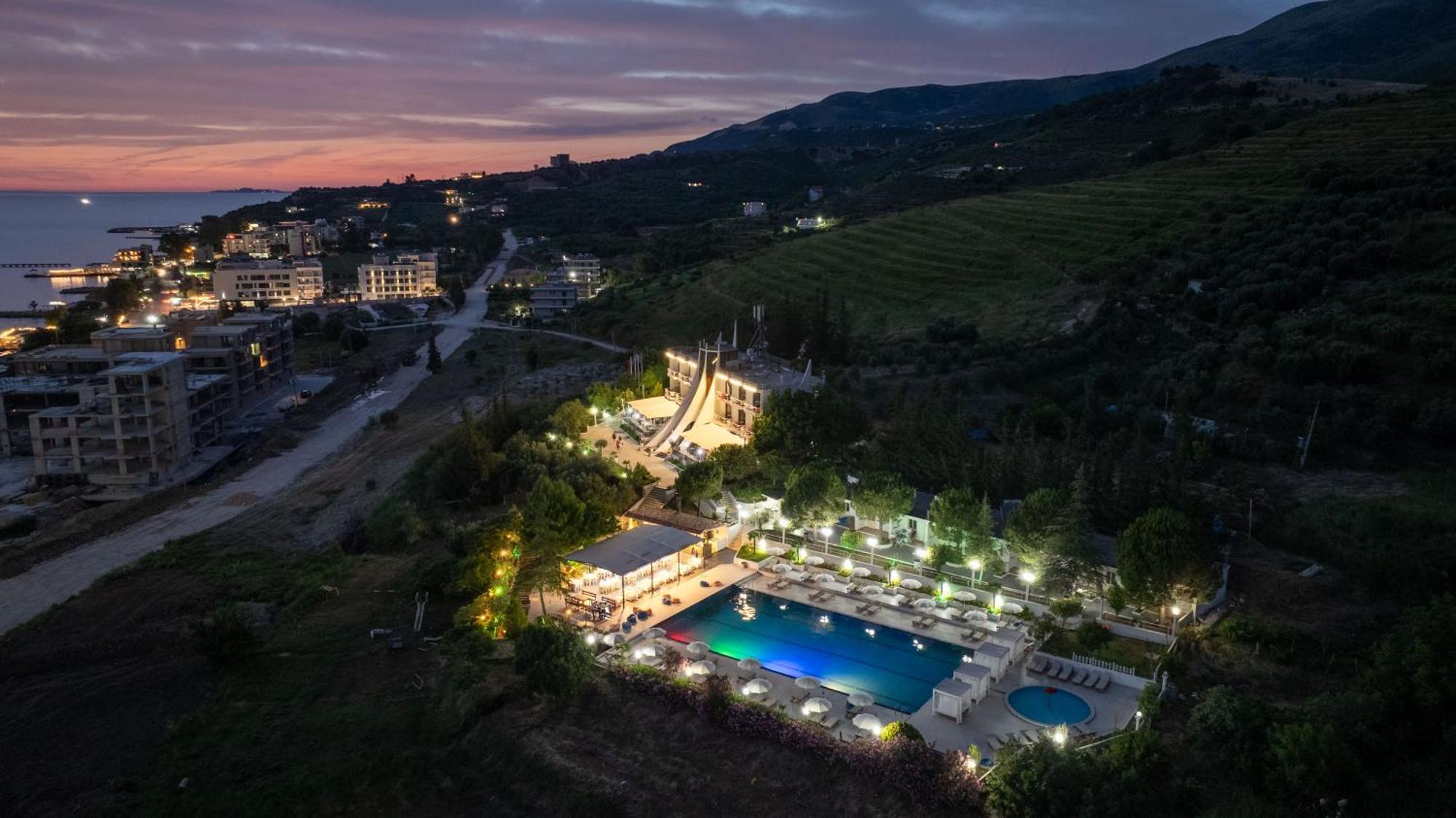 Edva Resort Radhimë Exterior foto